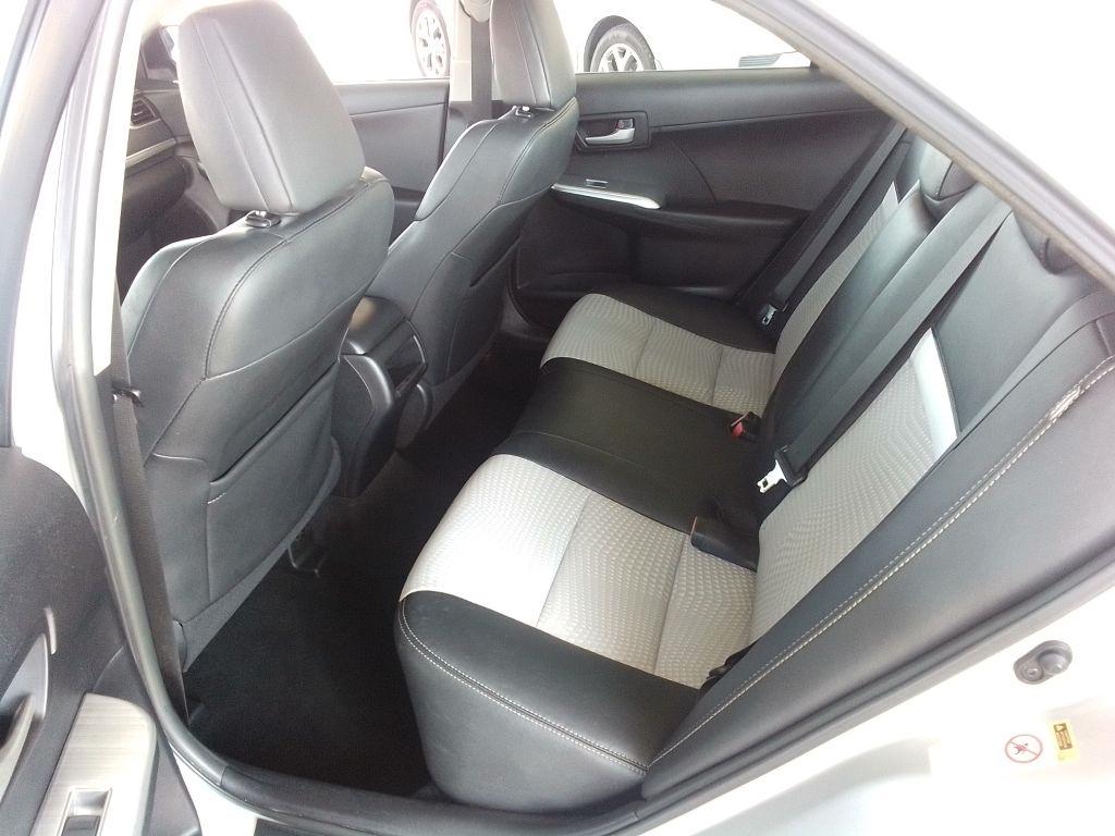 Toyota Camry 4dr Sdn I4 Auto XLE (Natl) 2013