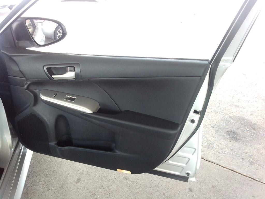 Toyota Camry 4dr Sdn I4 Auto XLE (Natl) 2013