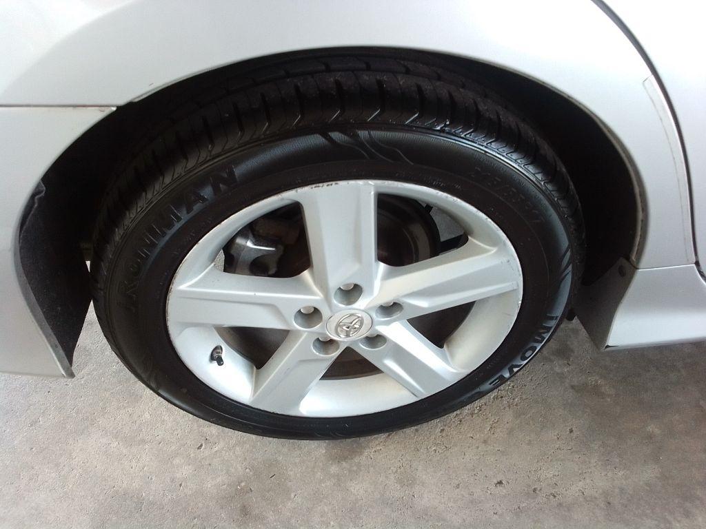 Toyota Camry 4dr Sdn I4 Auto XLE (Natl) 2013