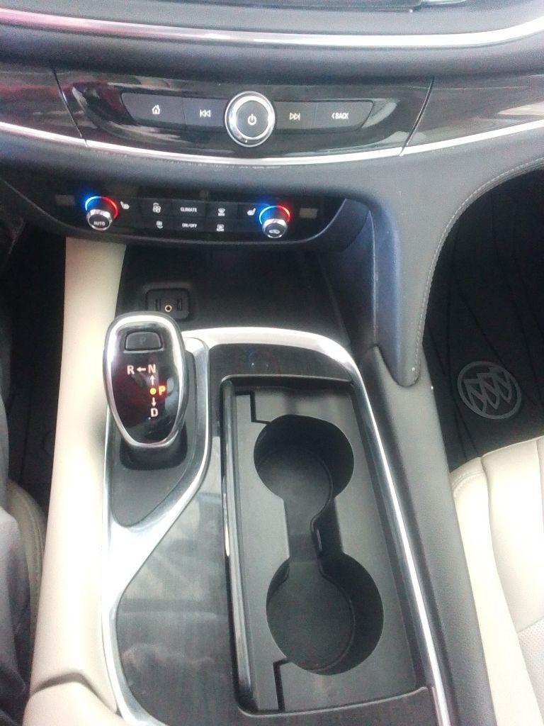 Buick Enclave FWD 4dr Essence 2019