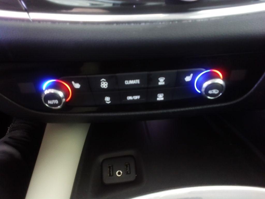 Buick Enclave FWD 4dr Essence 2019