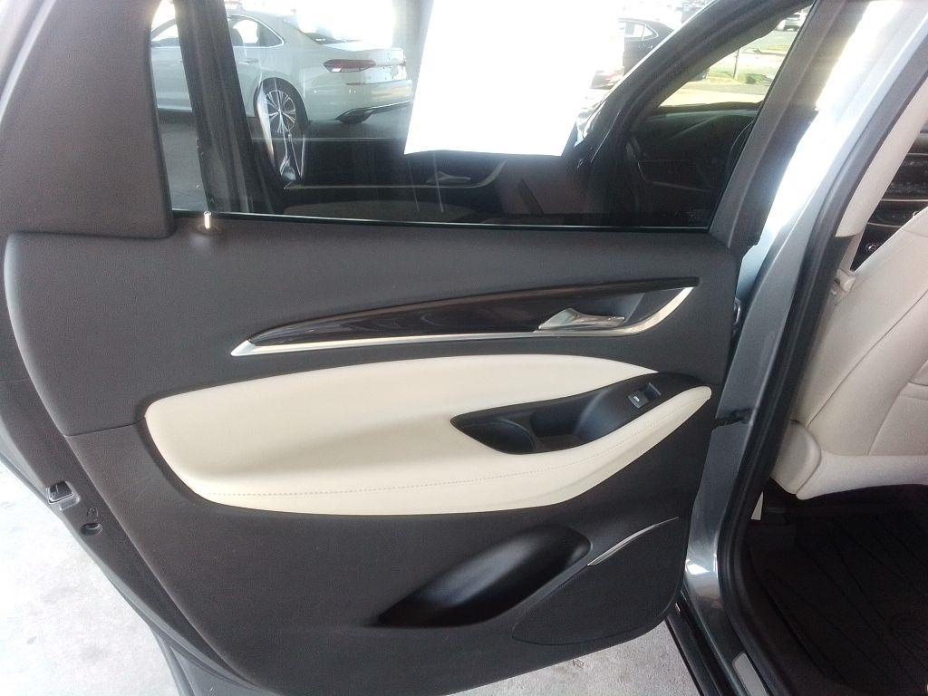 Buick Enclave FWD 4dr Essence 2019