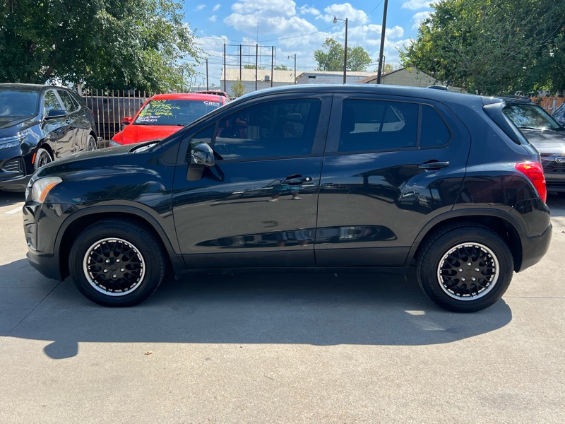 2015 Chevrolet Trax LS photo 3
