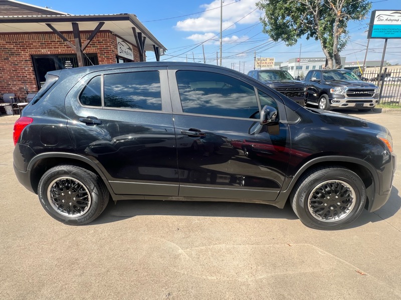 2015 Chevrolet Trax LS photo 8