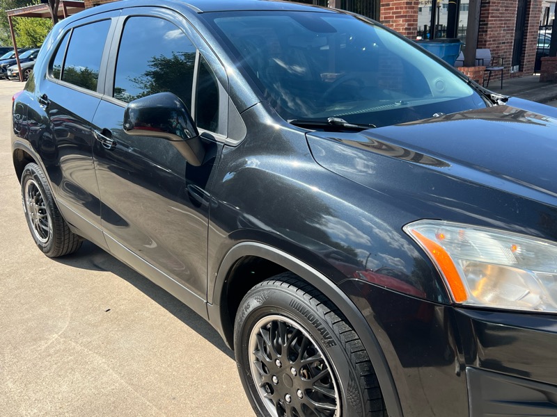 2015 Chevrolet Trax LS photo 11