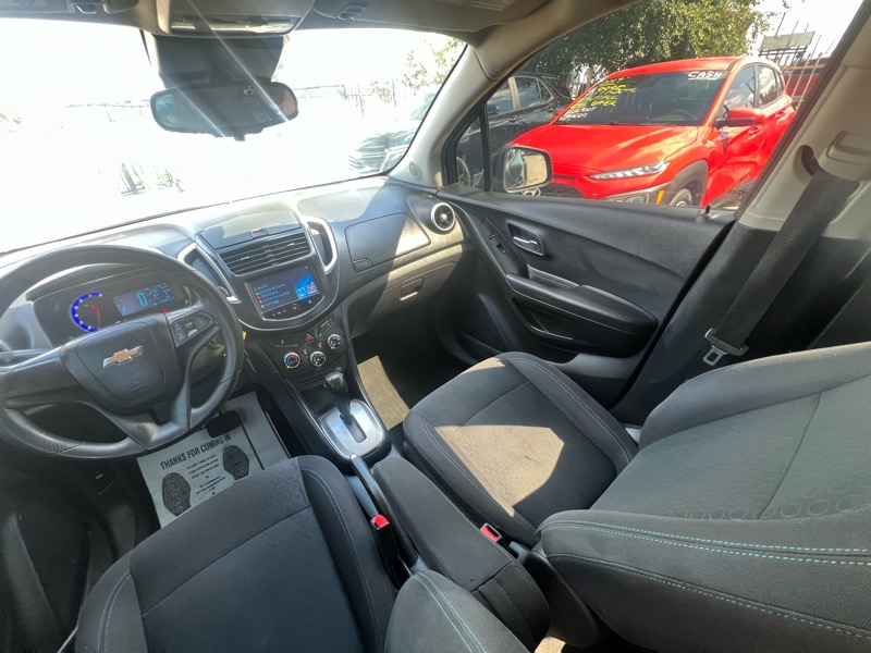 2015 Chevrolet Trax LS photo 17