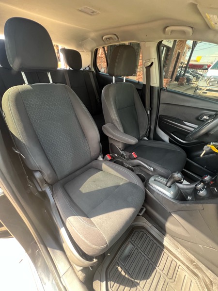 2015 Chevrolet Trax LS photo 22