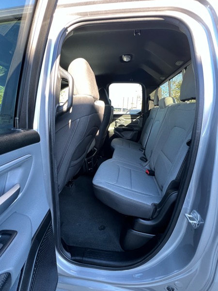 RAM 1500 Big Horn Quad Cab 2WD 2022