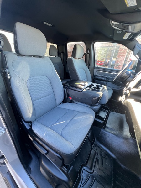 RAM 1500 Big Horn Quad Cab 2WD 2022