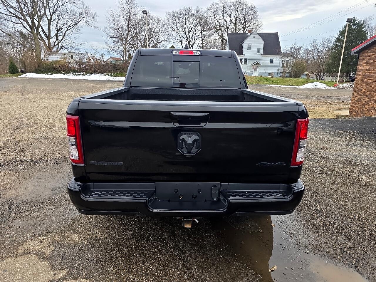 RAM 1500 Big Horn Crew Cab SWB 4WD 2019