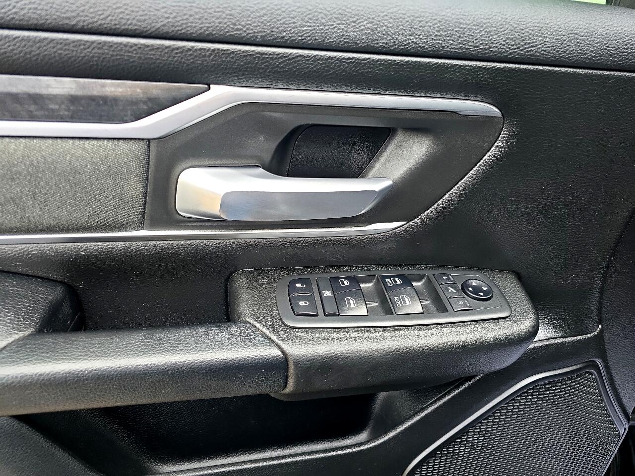 RAM 1500 Big Horn Crew Cab SWB 4WD 2019