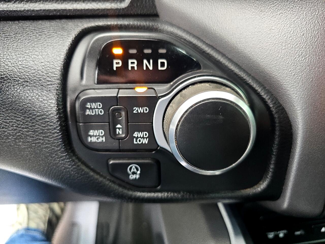 RAM 1500 Big Horn Crew Cab SWB 4WD 2019