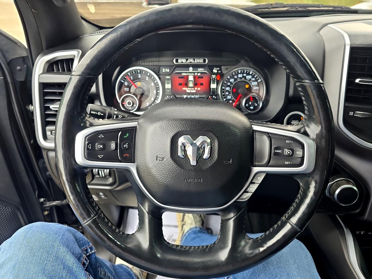 RAM 1500 Big Horn Crew Cab SWB 4WD 2019