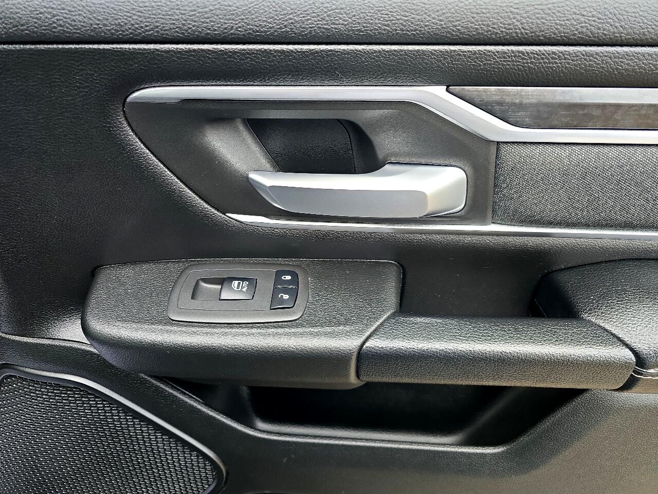 RAM 1500 Big Horn Crew Cab SWB 4WD 2019