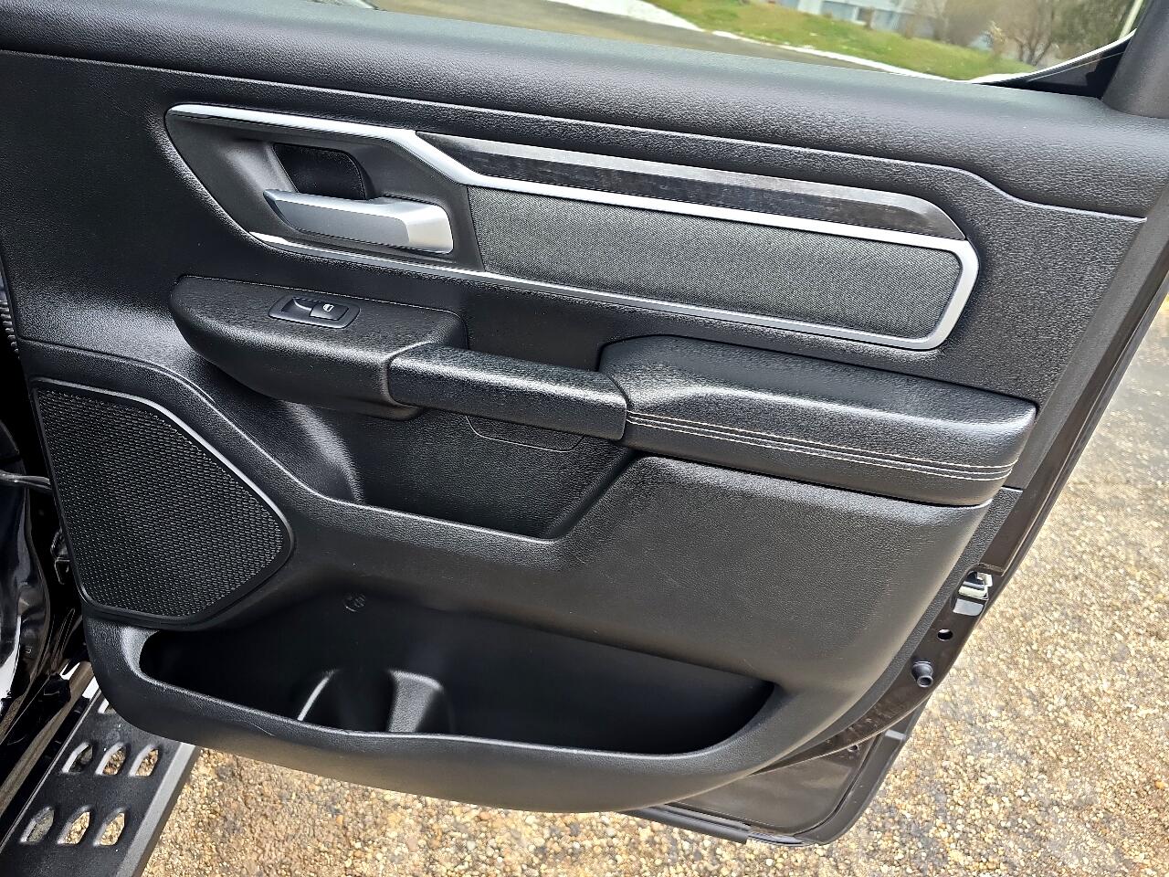 RAM 1500 Big Horn Crew Cab SWB 4WD 2019