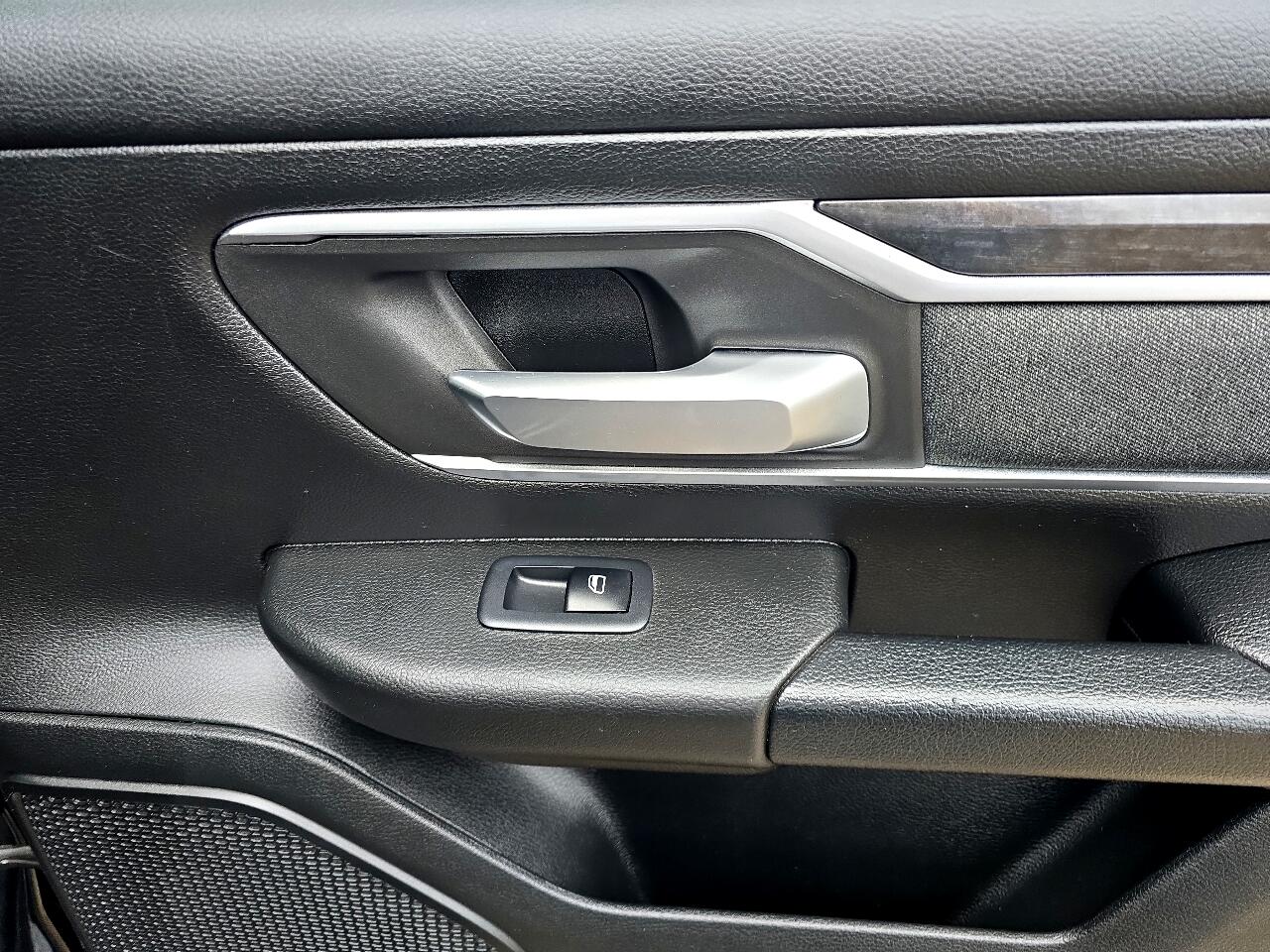 RAM 1500 Big Horn Crew Cab SWB 4WD 2019