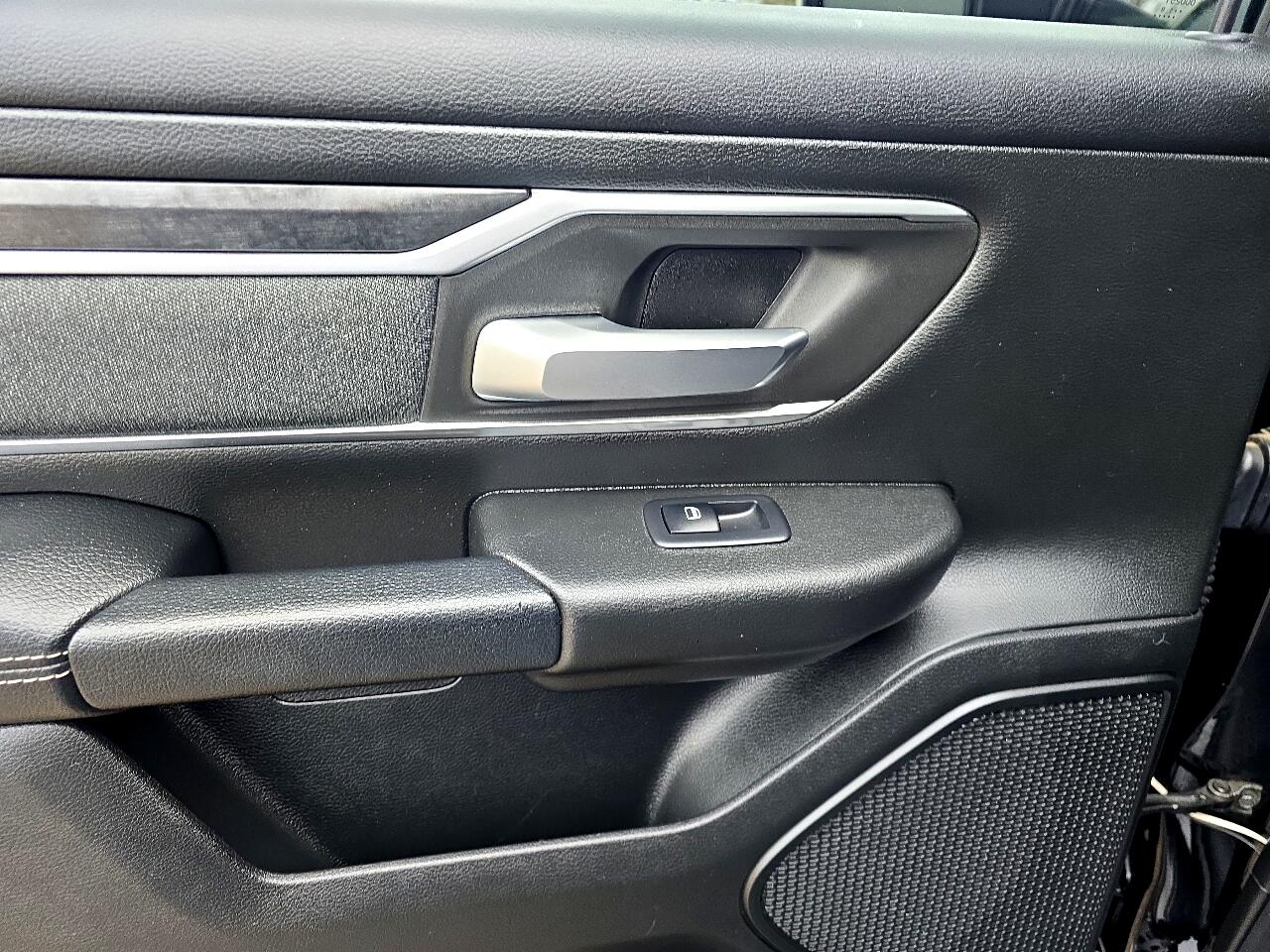 RAM 1500 Big Horn Crew Cab SWB 4WD 2019