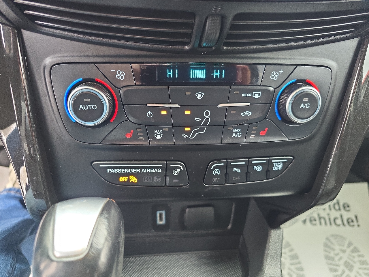 Ford Escape Titanium 4WD 2017