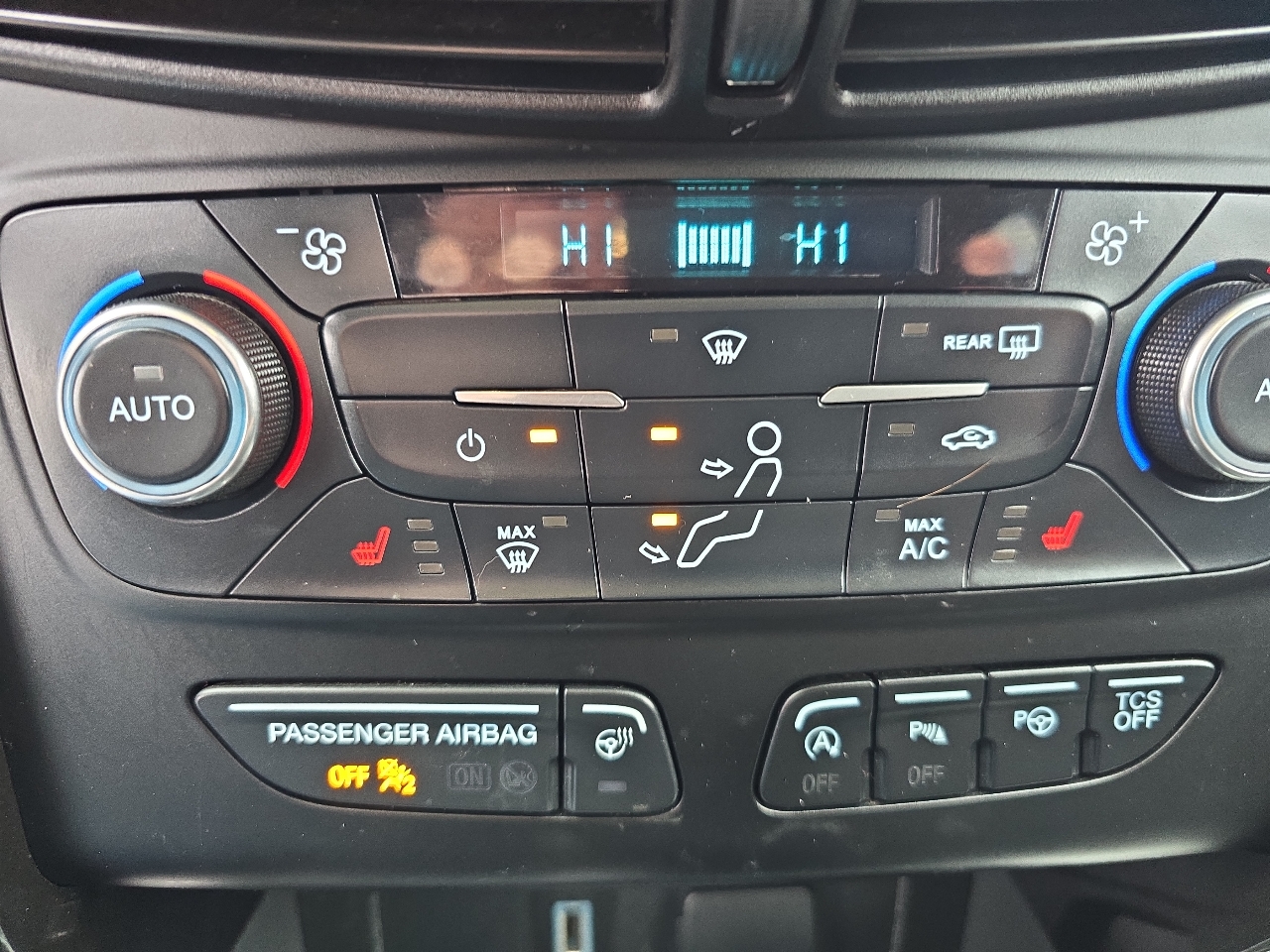 Ford Escape Titanium 4WD 2017