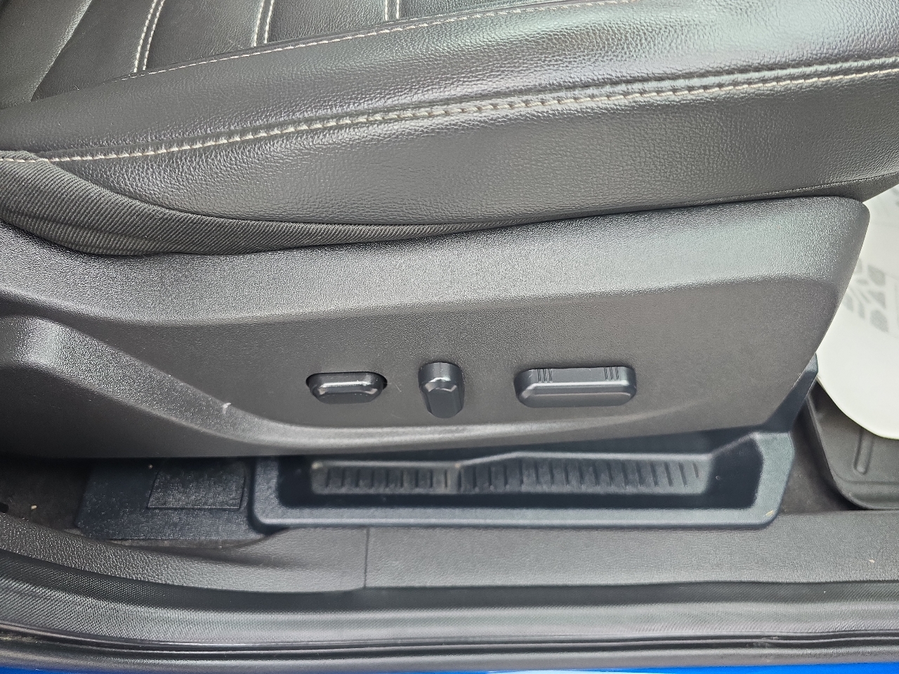 Ford Escape Titanium 4WD 2017