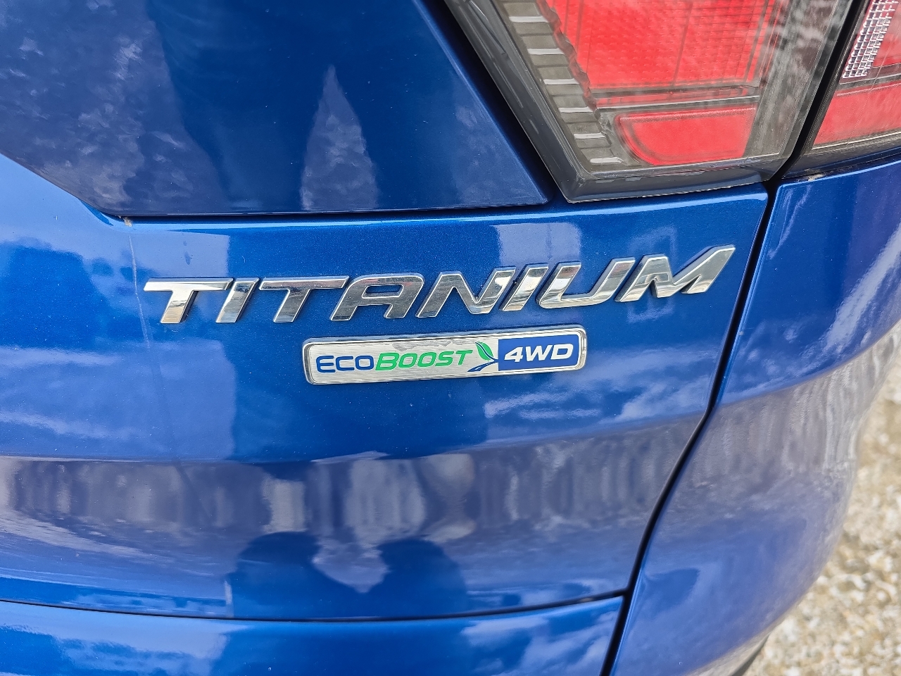 Ford Escape Titanium 4WD 2017