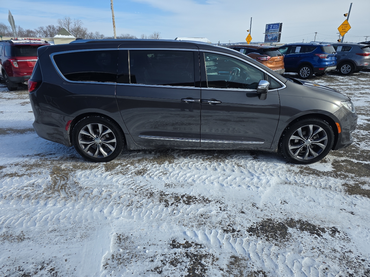 Chrysler Pacifica Limited 2017