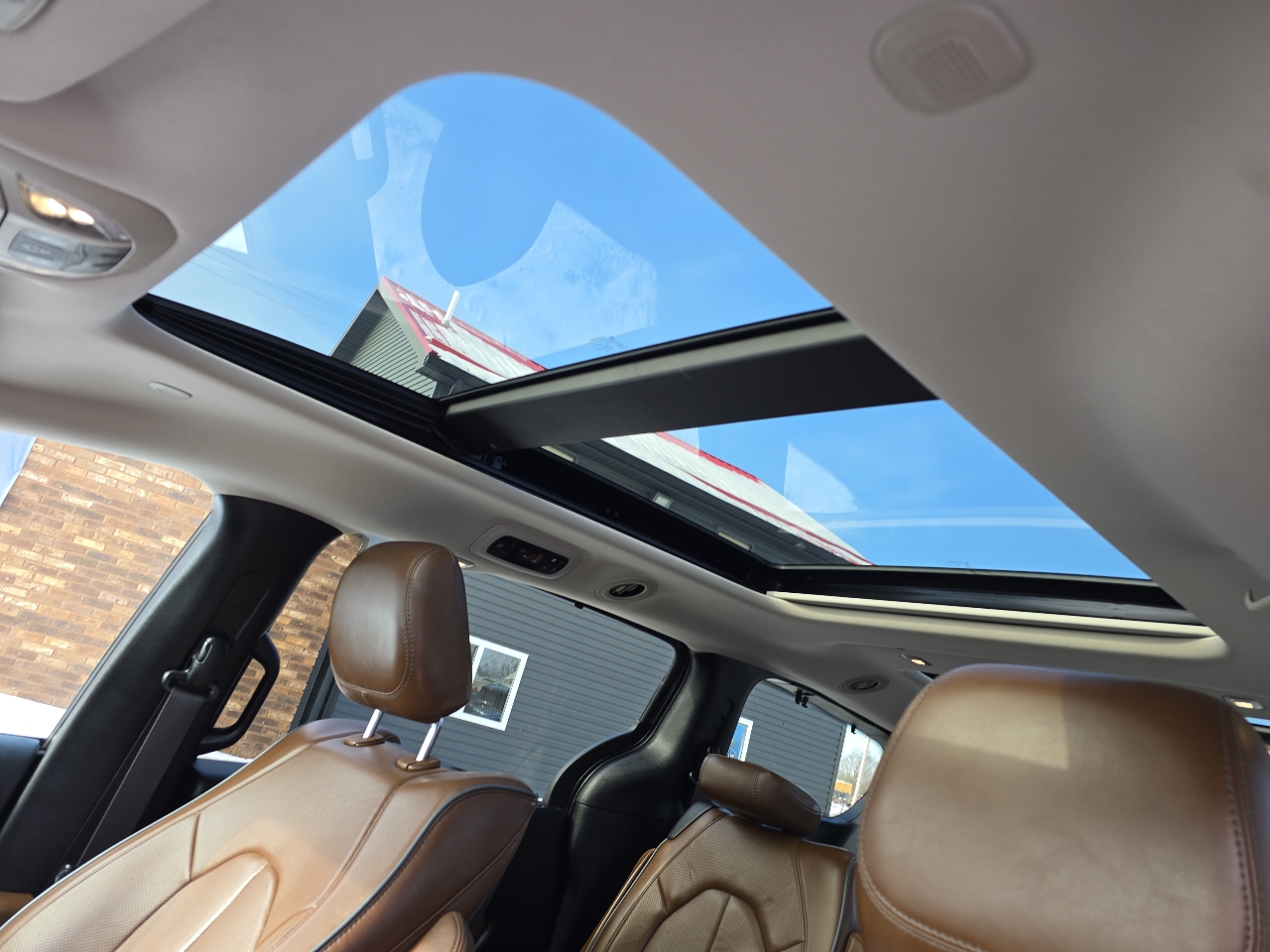 Chrysler Pacifica Limited 2017