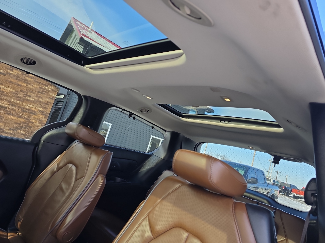 Chrysler Pacifica Limited 2017