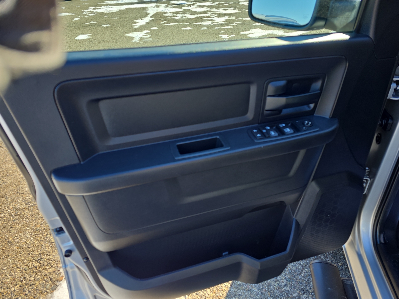 RAM 1500 Tradesman Crew Cab SWB 4WD 2016