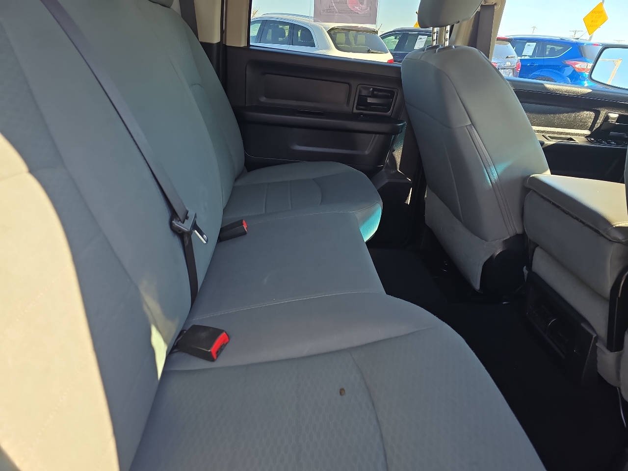 RAM 1500 Tradesman Crew Cab SWB 4WD 2016