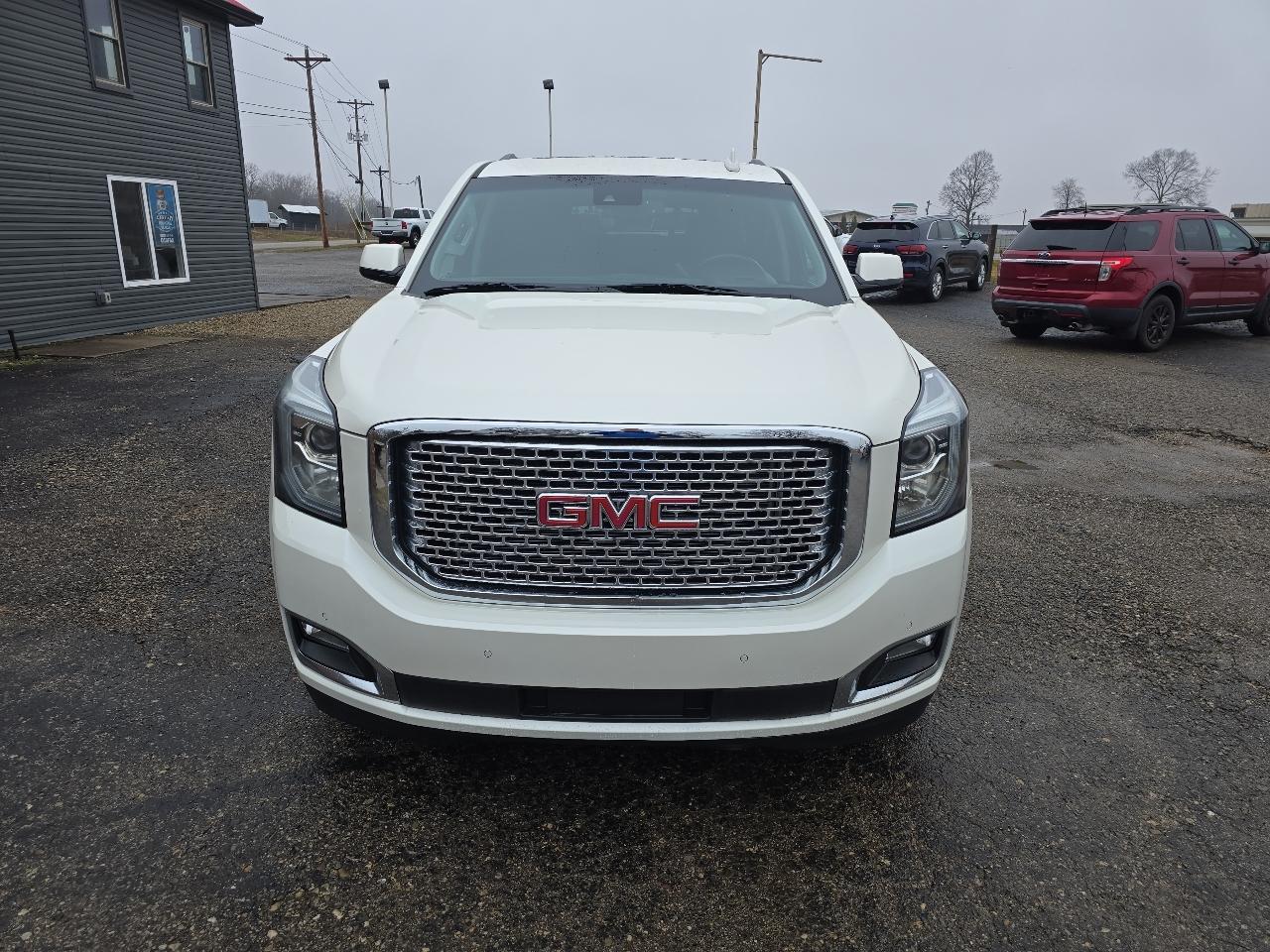 GMC Yukon Denali XL 4WD 2015