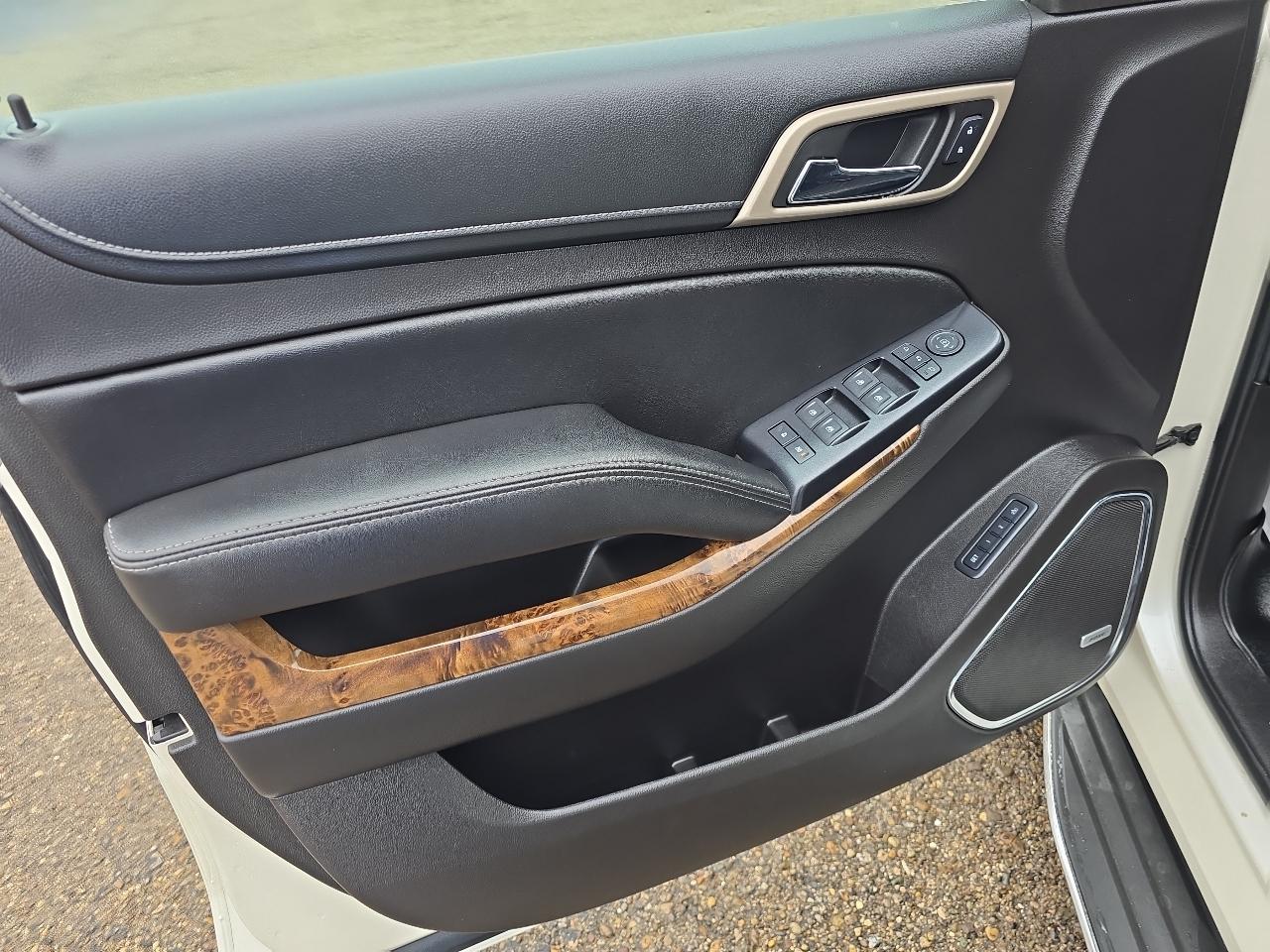 GMC Yukon Denali XL 4WD 2015