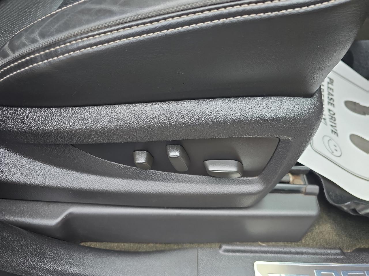 GMC Yukon Denali XL 4WD 2015