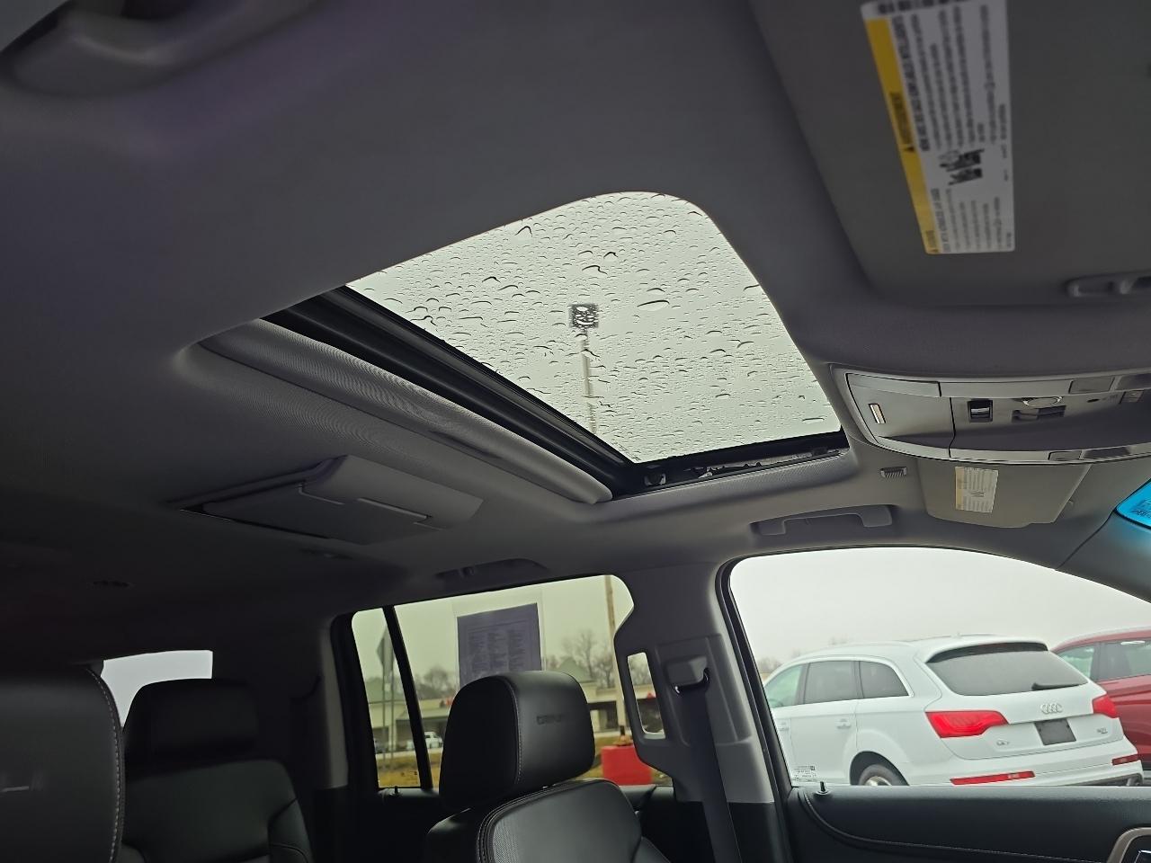 GMC Yukon Denali XL 4WD 2015