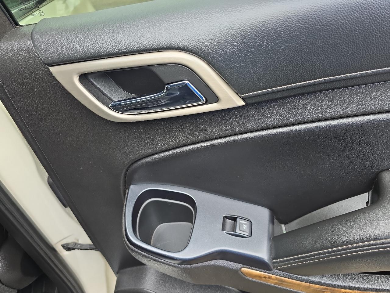 GMC Yukon Denali XL 4WD 2015