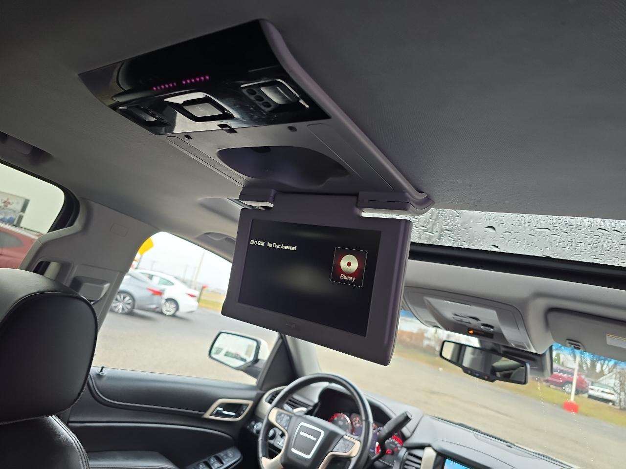 GMC Yukon Denali XL 4WD 2015