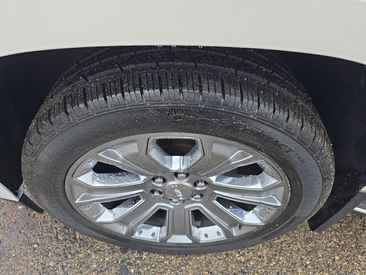 GMC Yukon Denali XL 4WD 2015