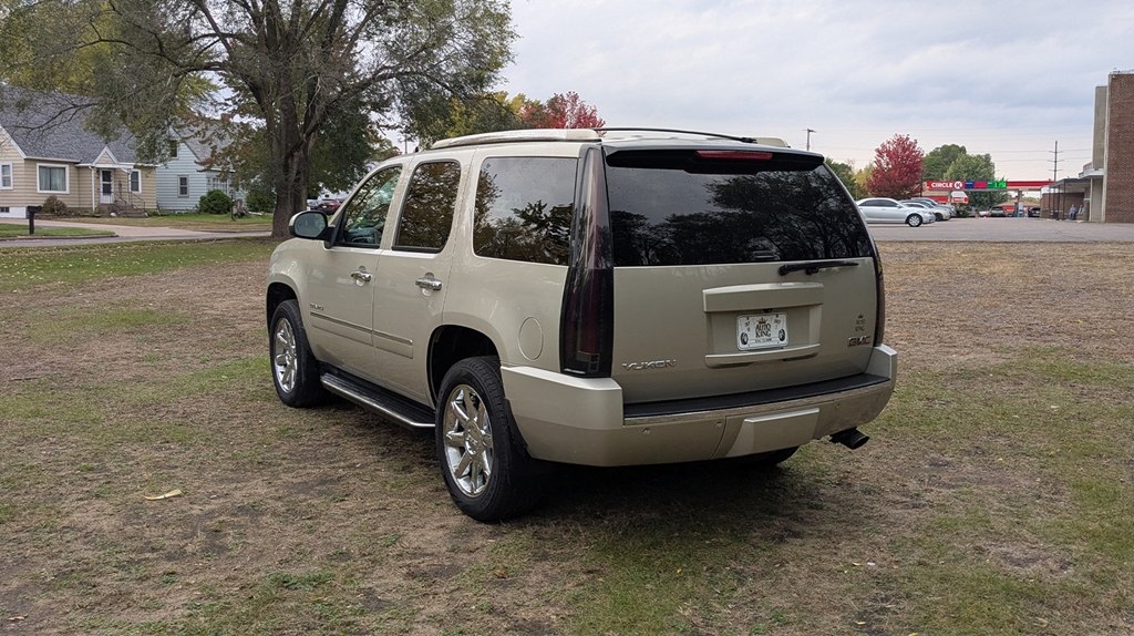 GMC Yukon Denali 4WD 2014