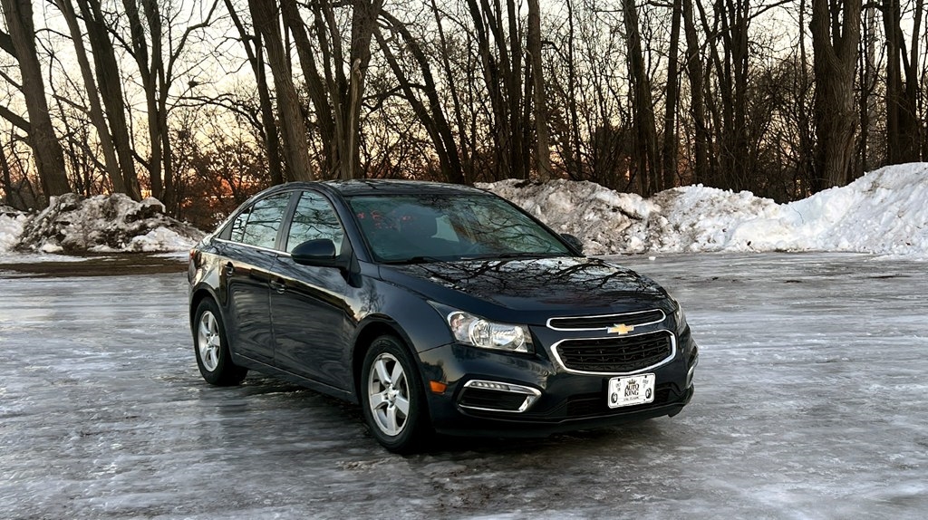 2016 Chevrolet Cruze 1LT's photo