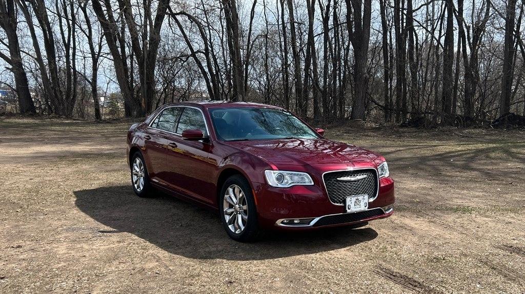 2017 Chrysler 300 Limited AWD