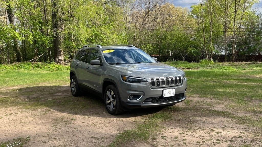 2019 Jeep Cherokee Limited 4X4's photo