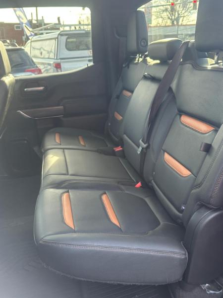 GMC Sierra 1500 AT4 Crew Cab Long Box 4WD 2020