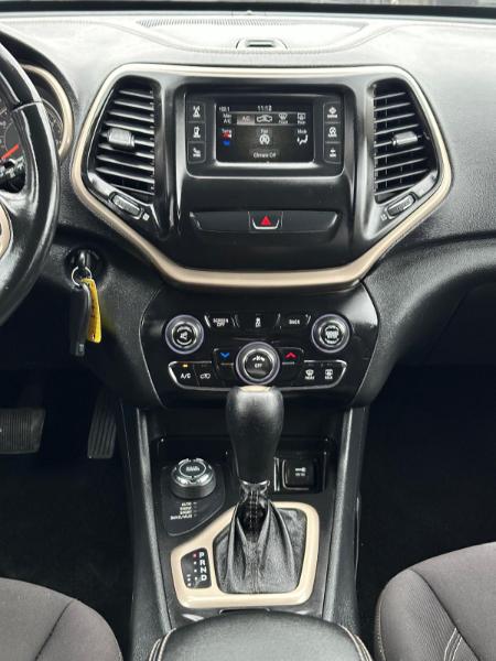 Jeep Cherokee Latitude 4WD 2015