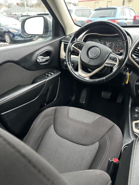 Jeep Cherokee Latitude 4WD 2015