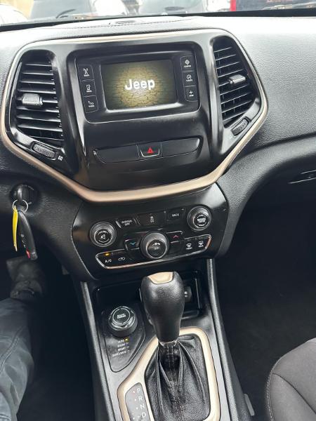 Jeep Cherokee Latitude 4WD 2015