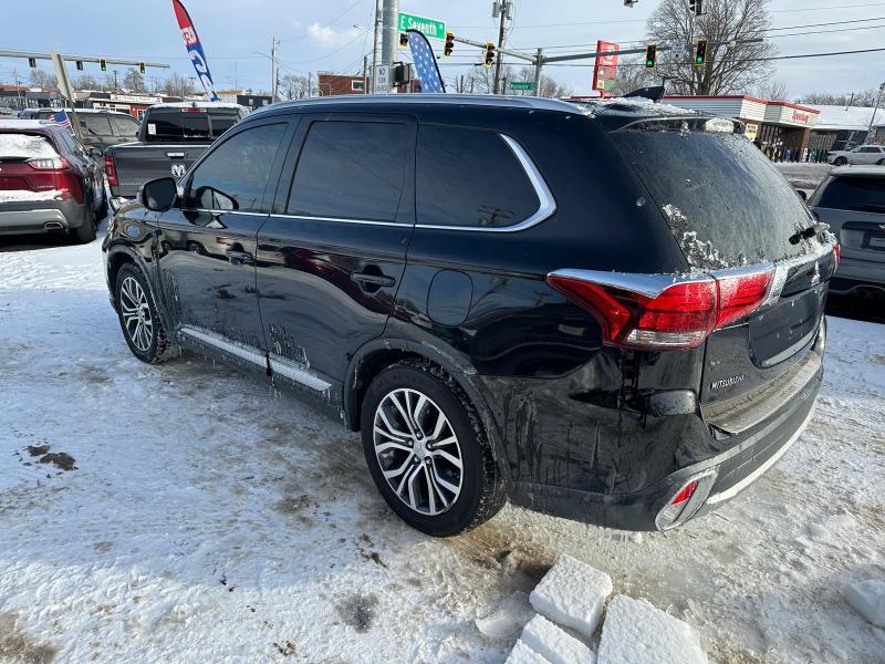 Mitsubishi Outlander SEL AWD 2017