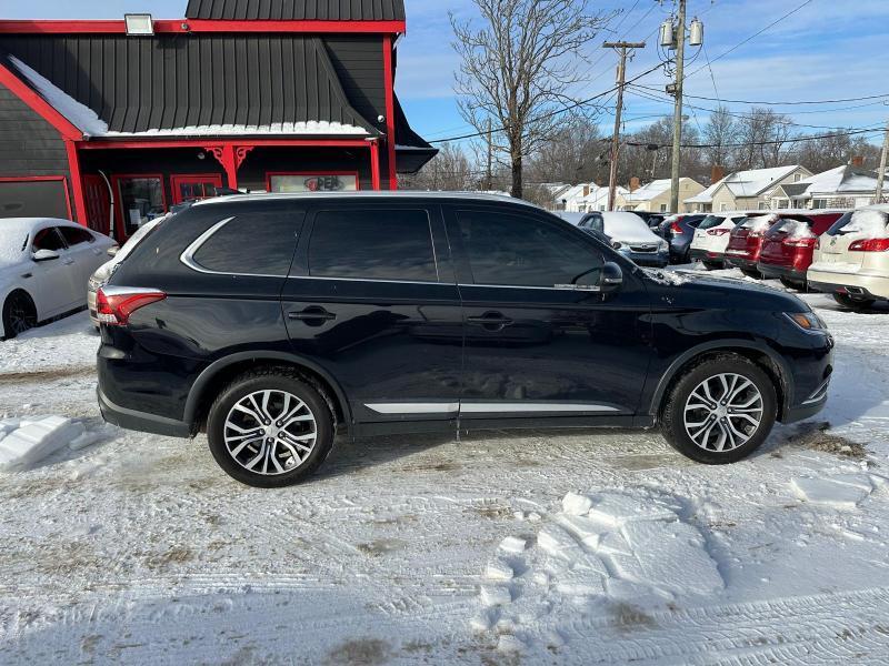 Mitsubishi Outlander SEL AWD 2017