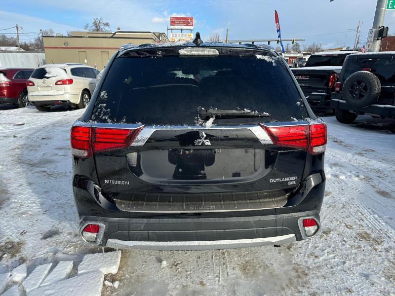 Mitsubishi Outlander SEL AWD 2017