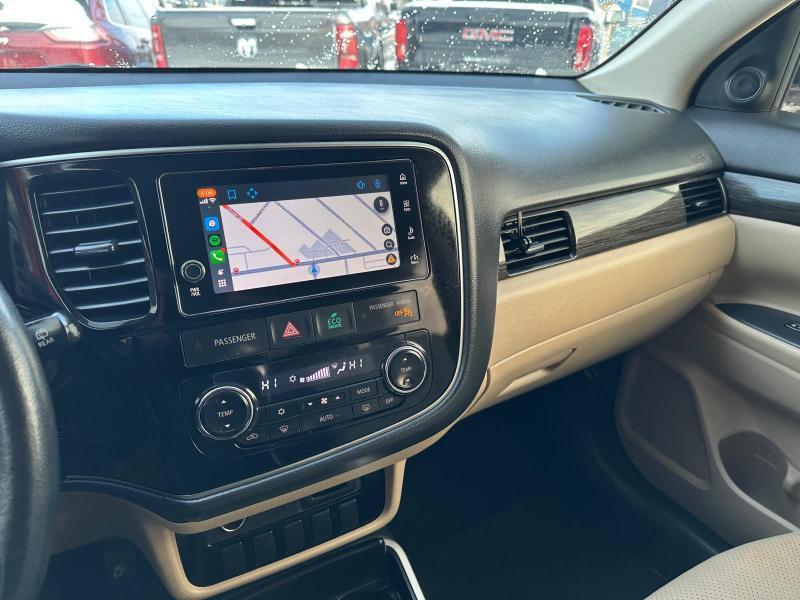 Mitsubishi Outlander SEL AWD 2017