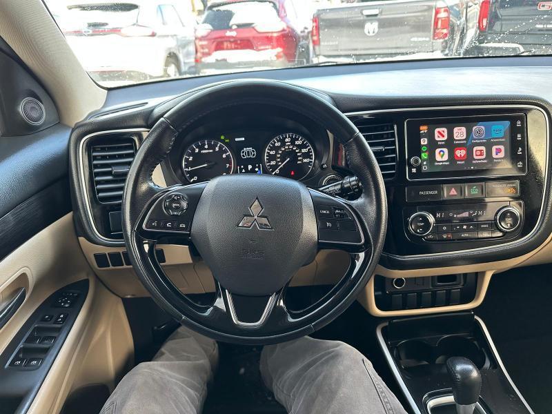 Mitsubishi Outlander SEL AWD 2017